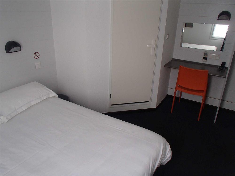 Brit Hotel Essentiel Albi Parc Des Expos Le Sequestre Exterior photo